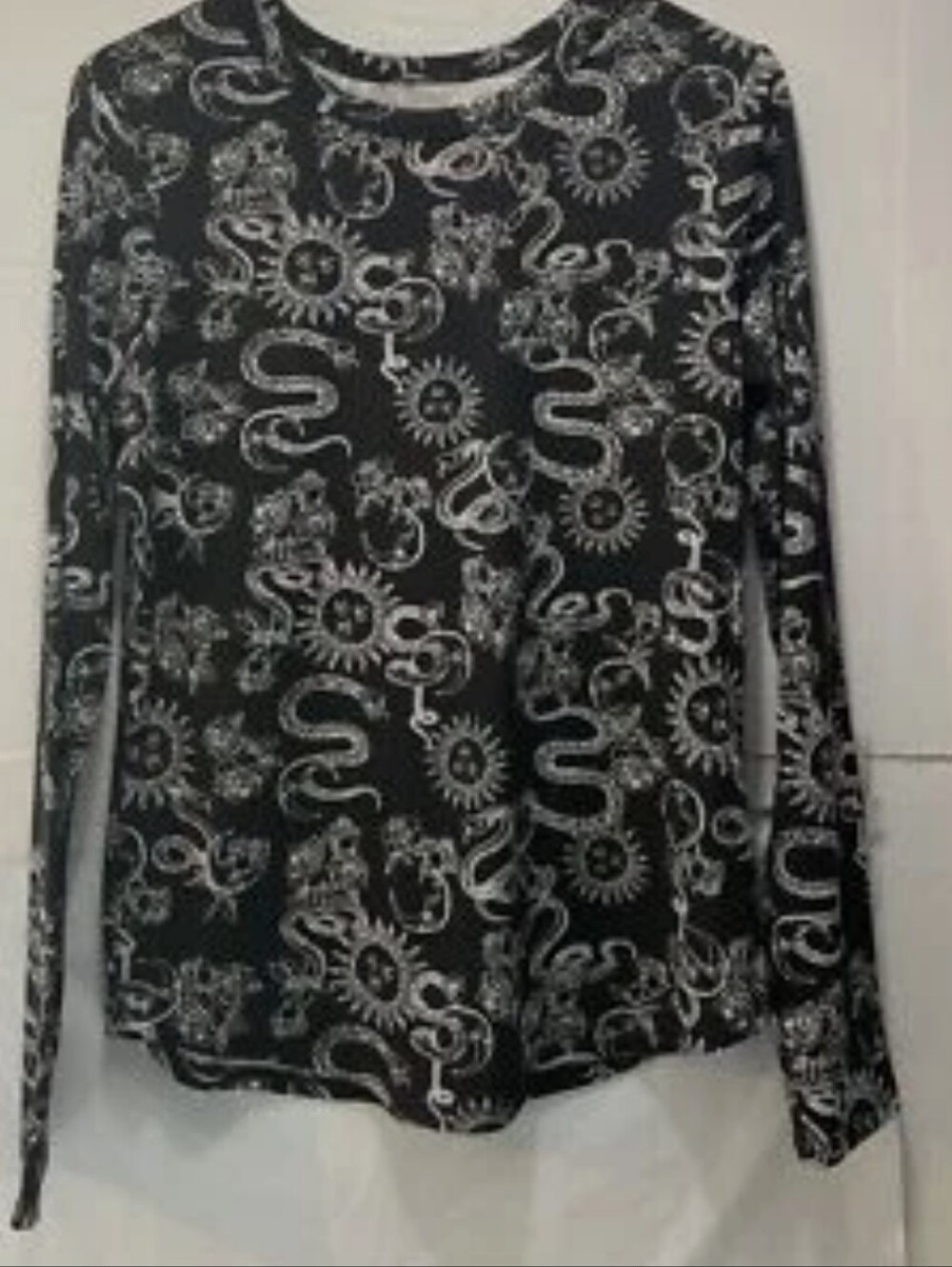Junior No Boundaries Black Long Sleeves Ribbed Shirt XXL(21)